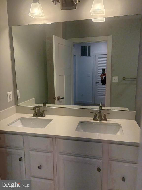 Building Photo - 10050 American Pharoah Ln