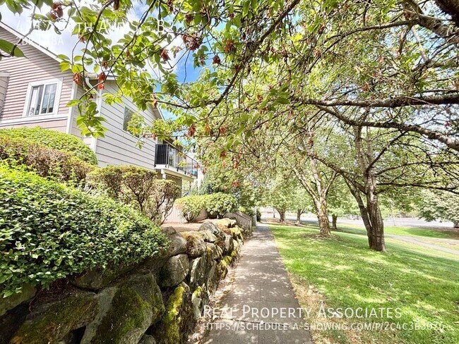 Building Photo - 4717 36th Ave S