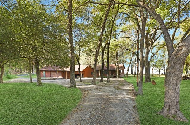 Building Photo - 11090 Lakeside Dr