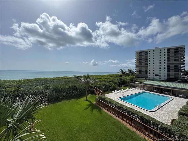 Primary Photo - 10000 S Ocean Dr