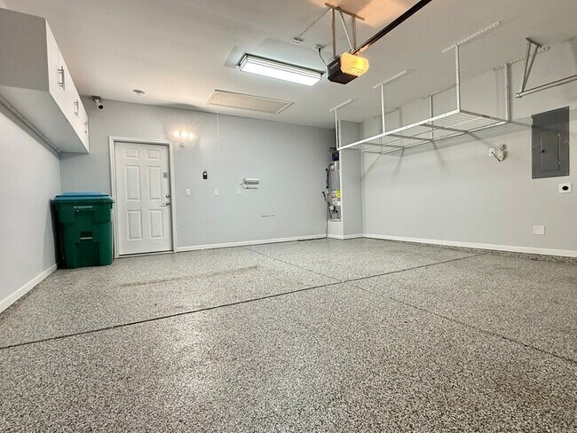 Building Photo - 239 Antebellum Ln