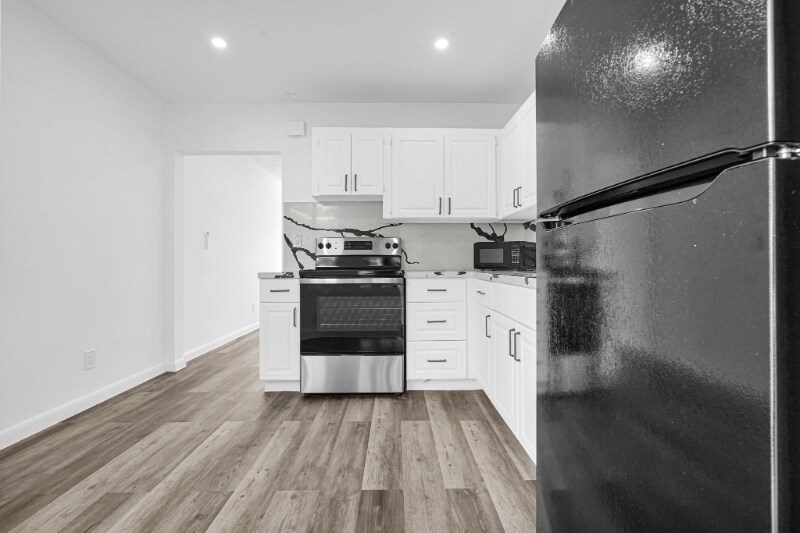 Building Photo - 2212 Roosevelt St