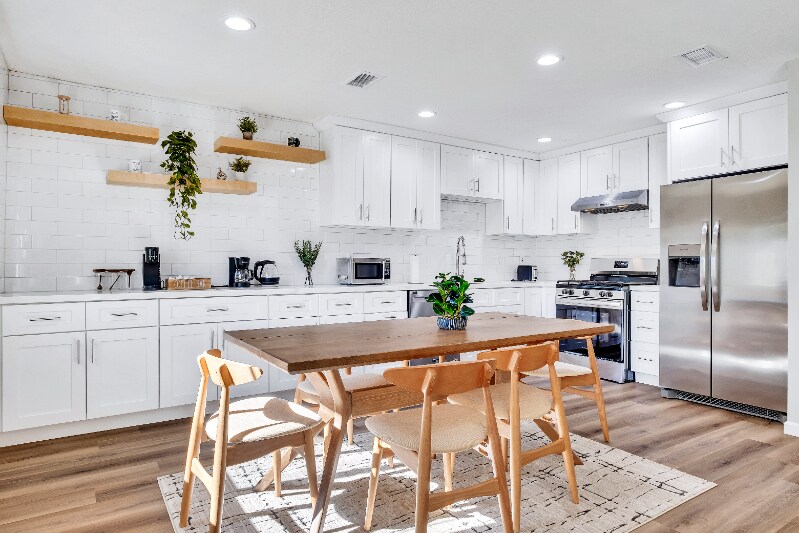 Building Photo - 2361 Gonzaga Ln