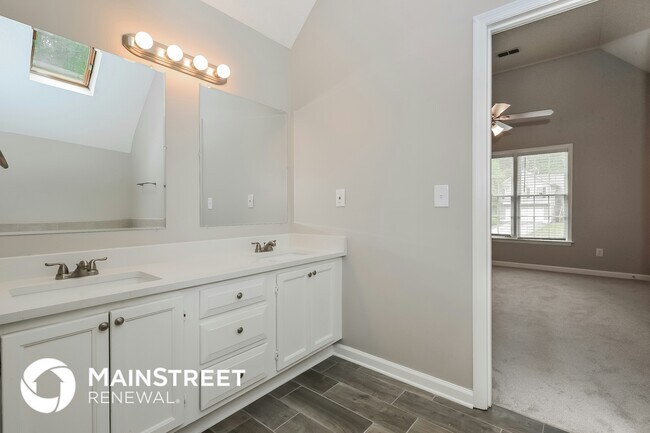 Building Photo - 3138 Ashbury Ln