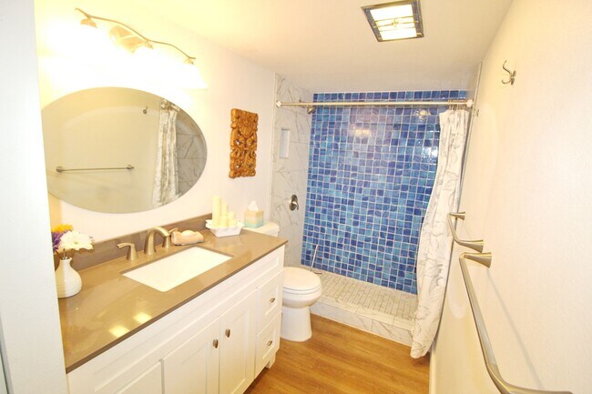 Building Photo - Kihei Villa - Nicely Furnished 1Bed/1Bath located in the heart of Kihei across the street from th...