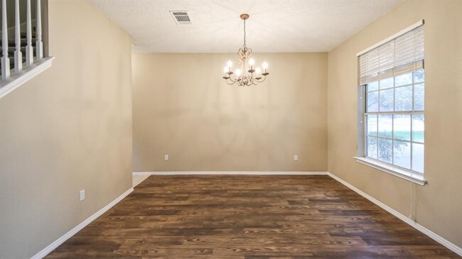 Building Photo - 1300 Crocus Cove