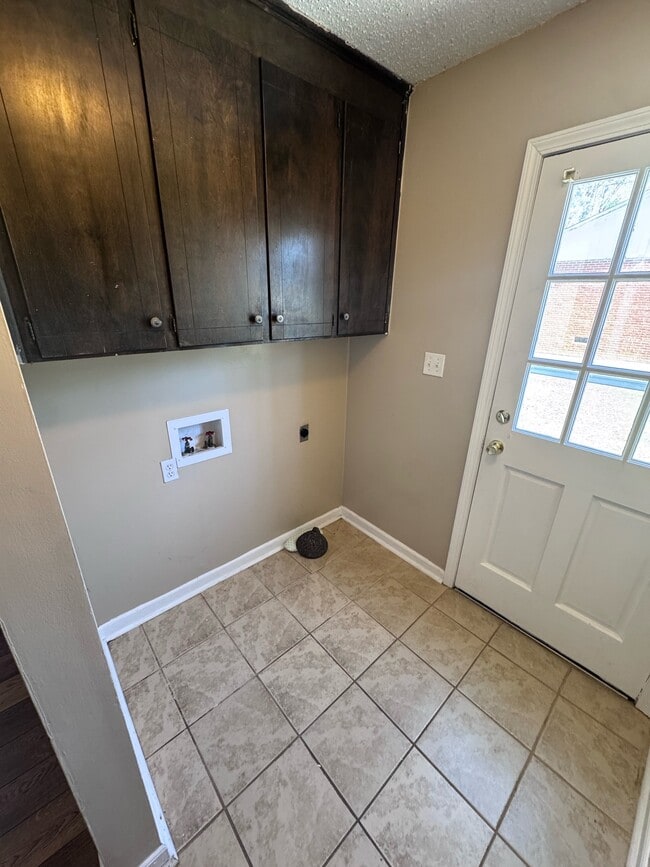 Building Photo - 112 Ashcroft Dr