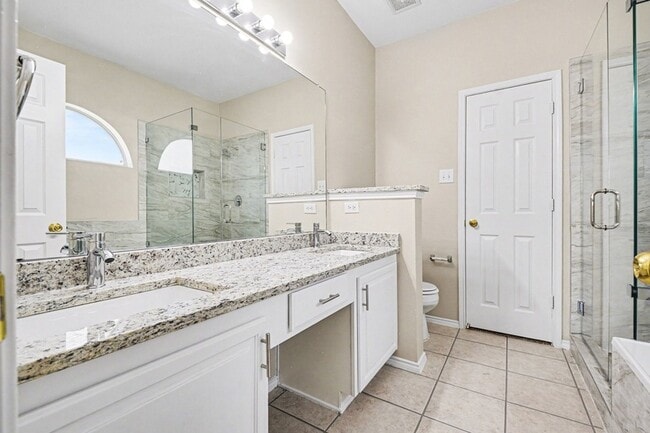 Building Photo - 1550 Charleston Dr