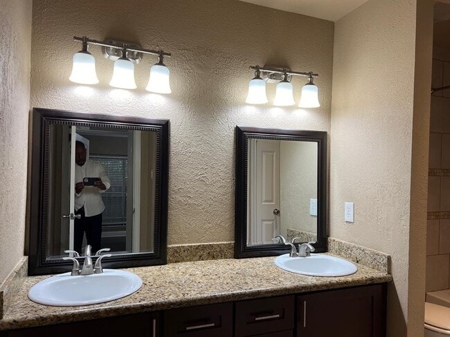 Building Photo - 7950 N Stadium Dr