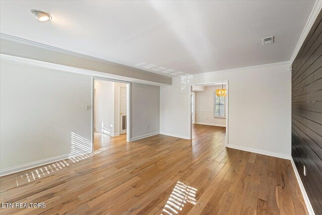 Building Photo - 8930 Wesley Pl