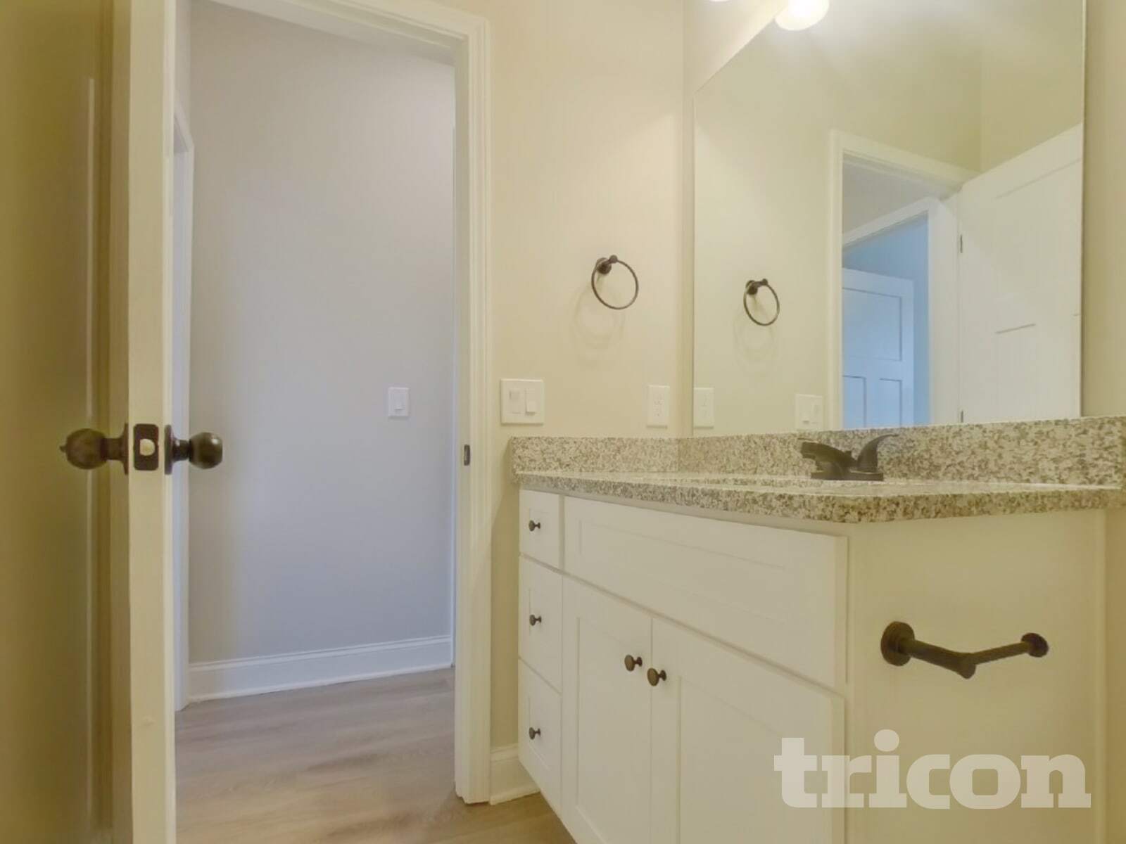 Building Photo - 319 Arbor Cir