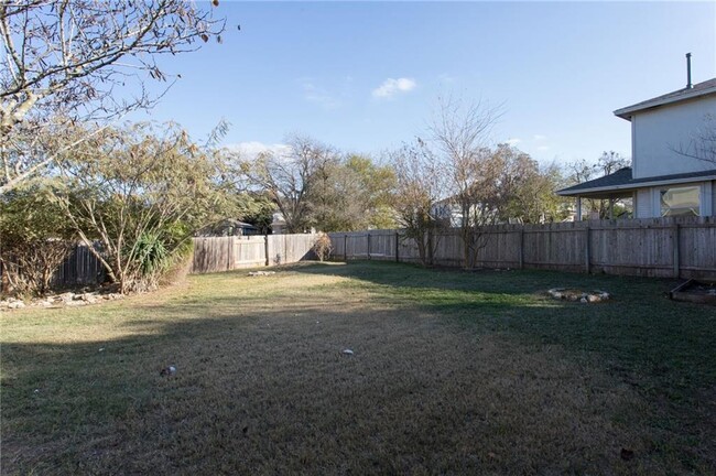 Building Photo - 1415 Fort LLoyd Pl