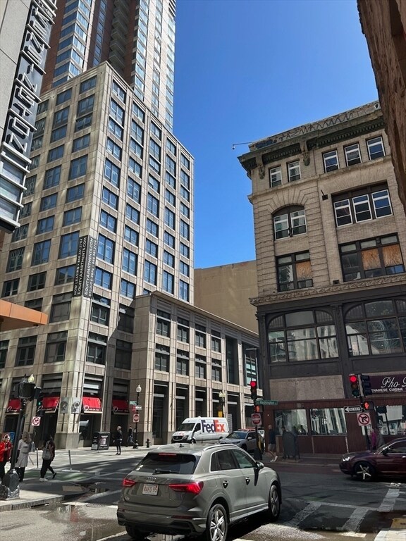 Building Photo - 16 Lagrange St