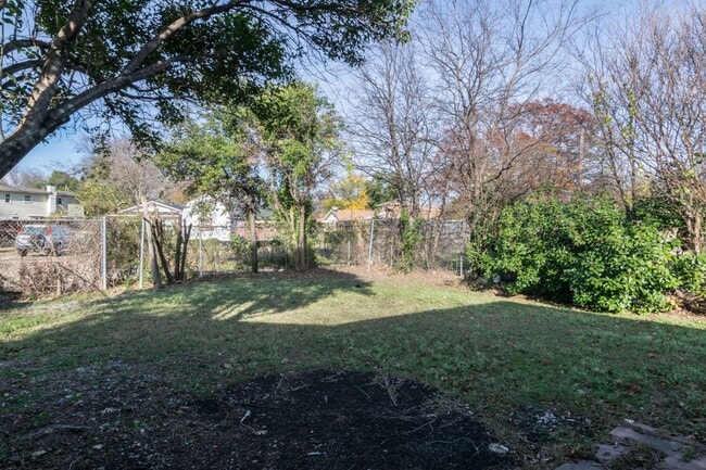 Building Photo - 4225 Hillsdale Ln