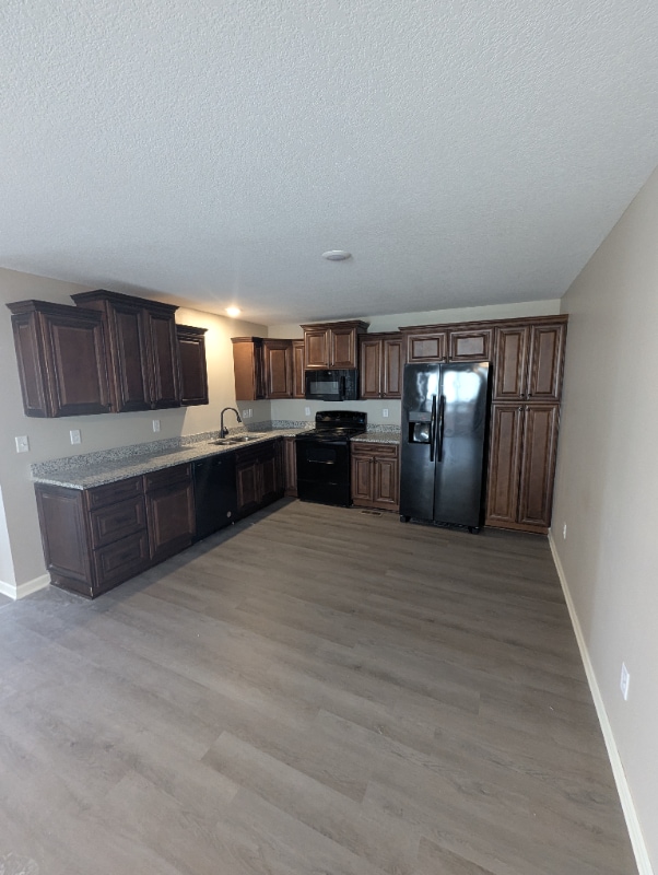 Building Photo - 8894 W Meadow Park