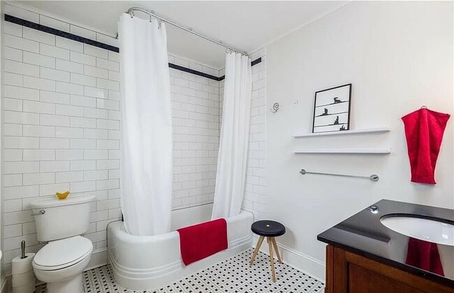 Building Photo - 2 Grennan Rd