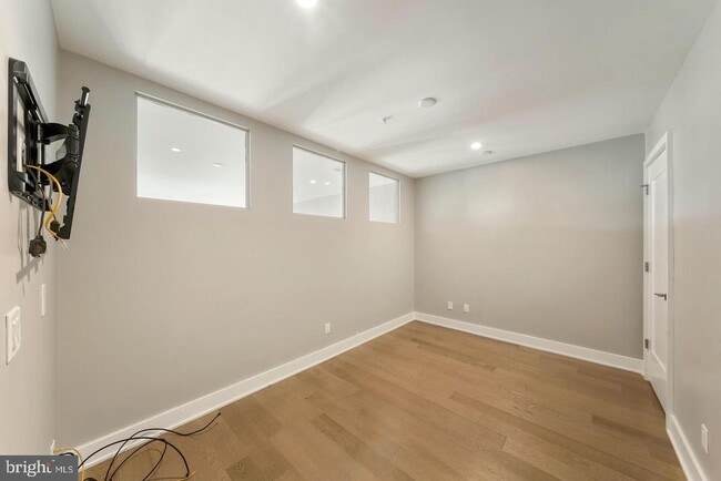 Building Photo - 1701 16th St N