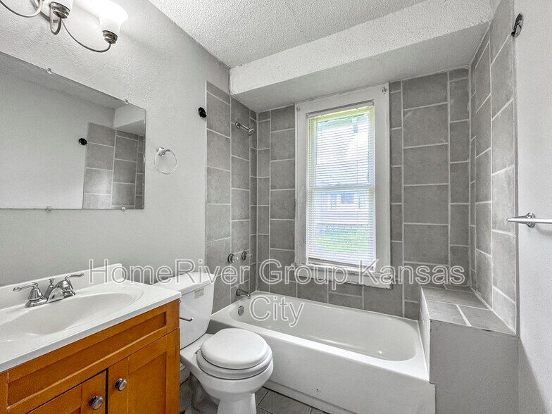 Building Photo - 3539 Bellefontaine Ave