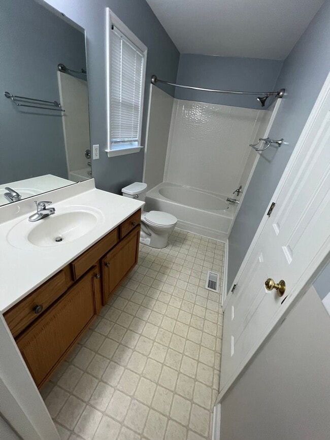 Building Photo - Beautiful 3 bed Ranch on Half an Acre with...