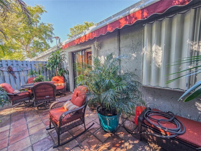 Building Photo - 8044 NW 41 Ct