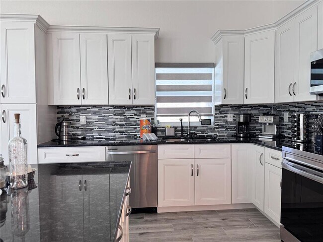 Building Photo - 202 Long Meadow Ln S