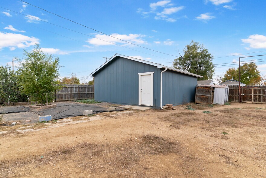 Building Photo - 175 N 10th Ave