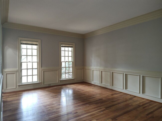 Building Photo - Stunning home located in the Popular Piper Glenn Community!