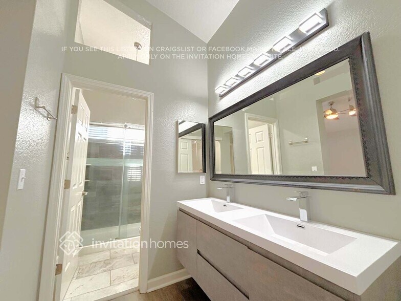 Building Photo - 8551 Morning Skye Way