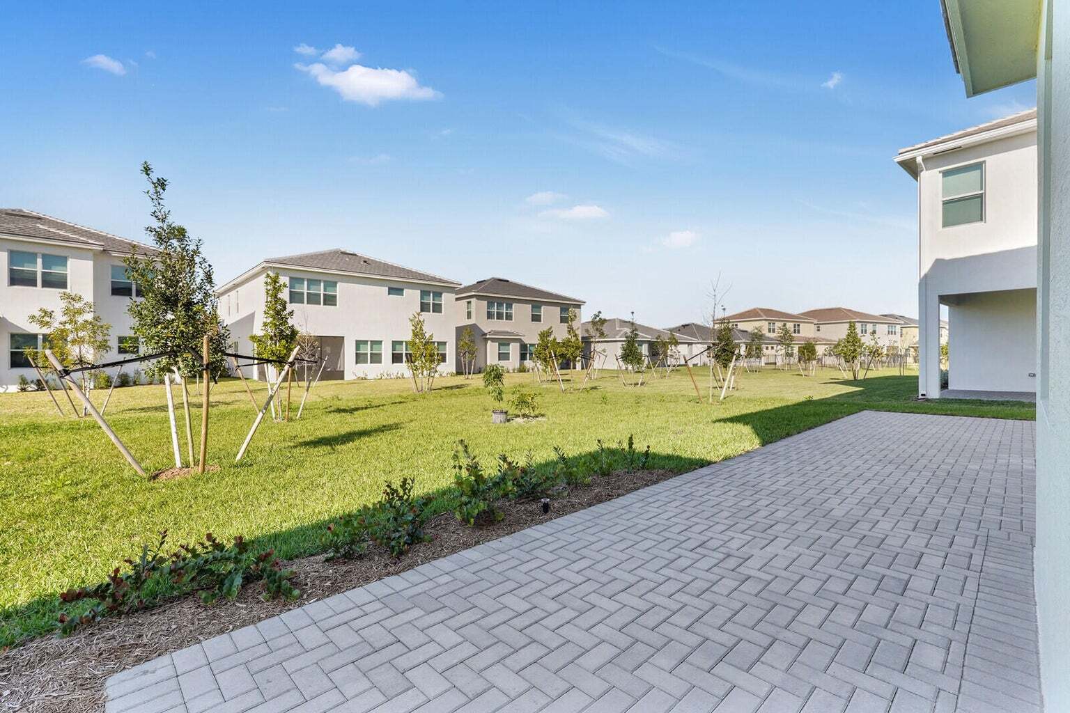 Building Photo - 14959 Redcove Pl