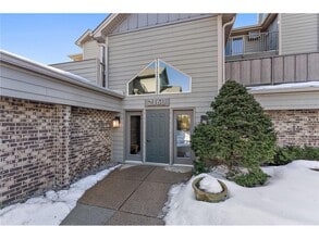 Building Photo - 2160 Ridge Dr