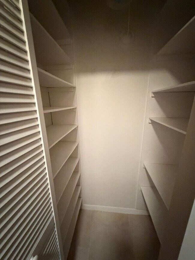 Building Photo - 2 Bed 2 Bath in St Cloud for Rent