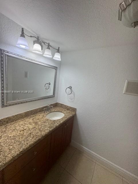 Building Photo - 9351 Fontainebleau Blvd