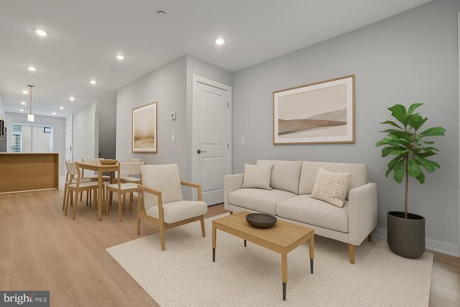 Building Photo - 1432 Ogden St