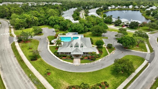 Building Photo - 601 Waters Edge Ln