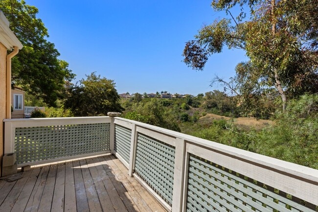 Building Photo - NEWLY RENOVATED 3BD/2BA Condo in the heart...