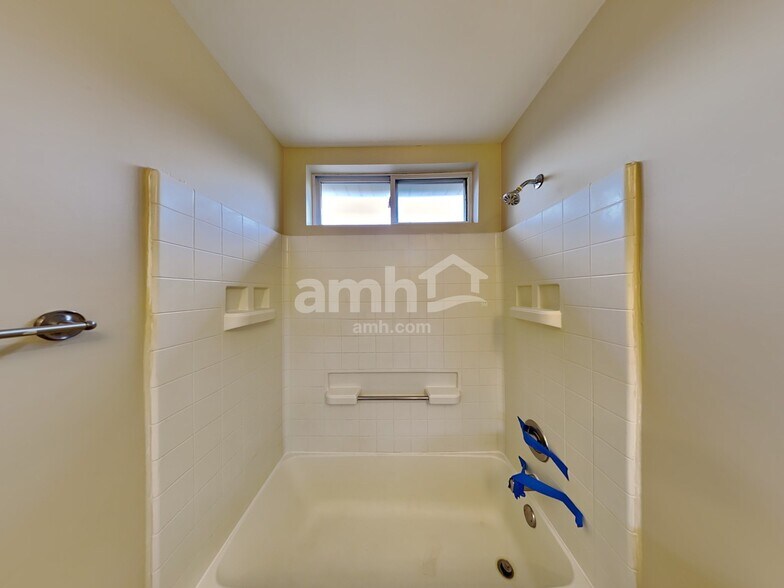 Building Photo - 1409 Keele Dr