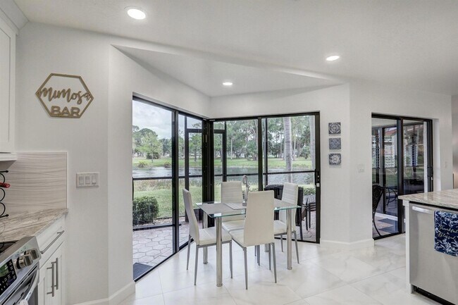 Building Photo - 6 Lexington Ln E