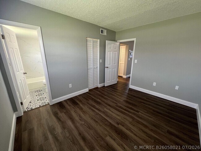 Building Photo - 2605 NW 135th St