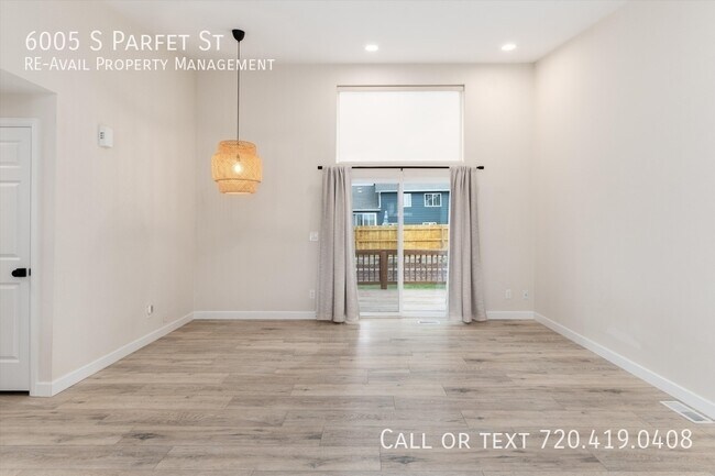 Building Photo - 6005 S Parfet St