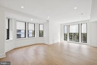 Building Photo - 135 S 19th St