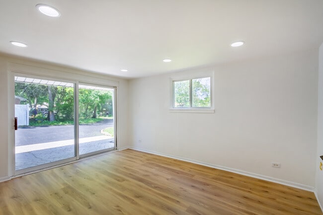 Building Photo - 109 Avondale Ct