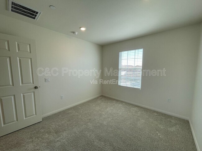 Building Photo - 25432 Cetara Dr