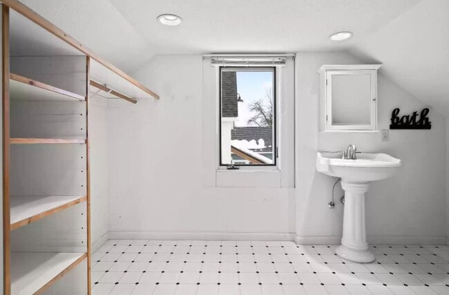 Building Photo - Whitefish cottage
