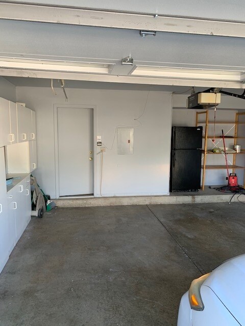 Building Photo - 820 Dracut Ln
