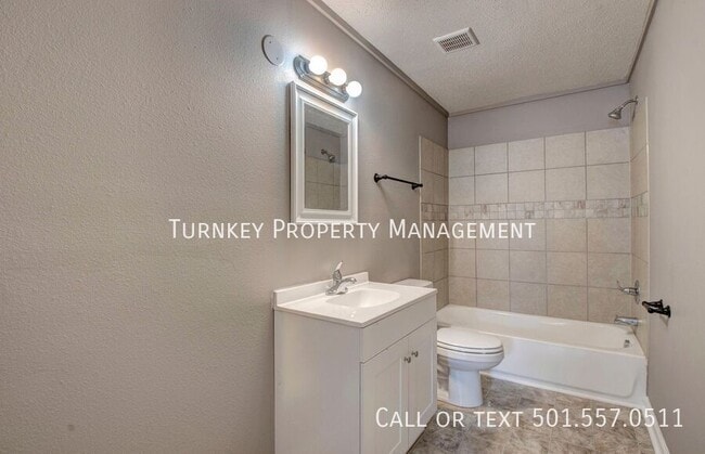 Building Photo - 1412 Washington St