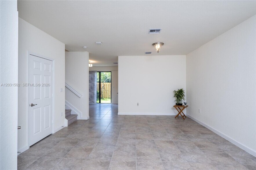 Building Photo - 6502 S Anise Ct