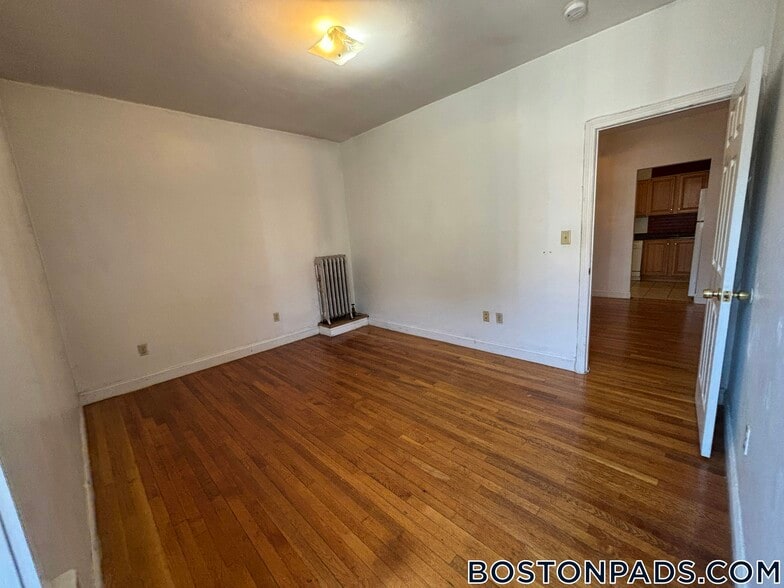 Building Photo - 41 Egremont Rd