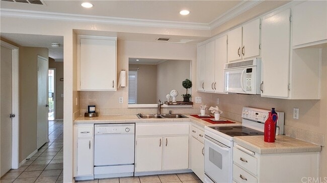 Building Photo - 25885 Trabuco Rd