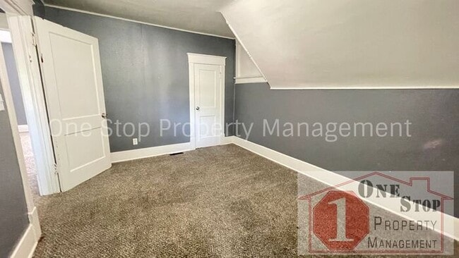 Building Photo - 3 Bedroom, 1 Bathroom House in Kansas City...