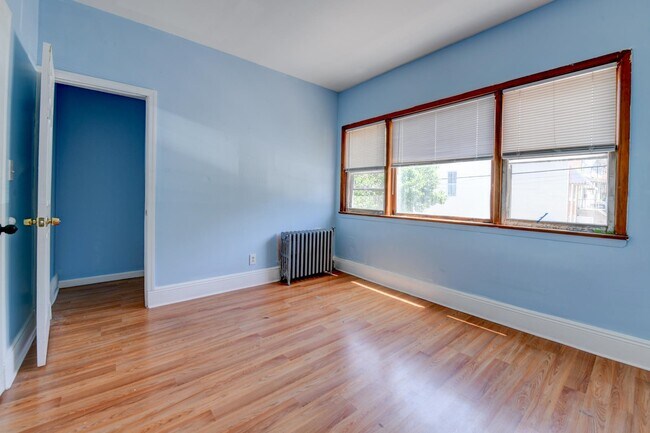 Building Photo - 477 Liberty Ave